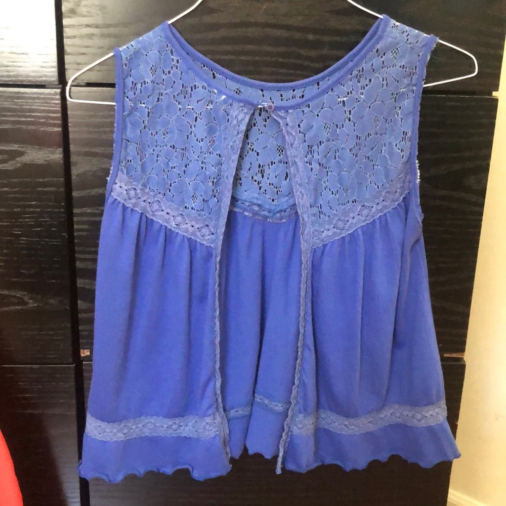 Backless Ripcurl Blouse - Picture 3 of 5